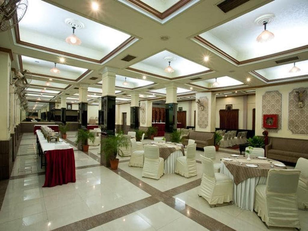 Surya Royal Hotel Kota  Exterior photo