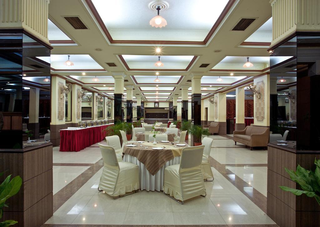 Surya Royal Hotel Kota  Exterior photo