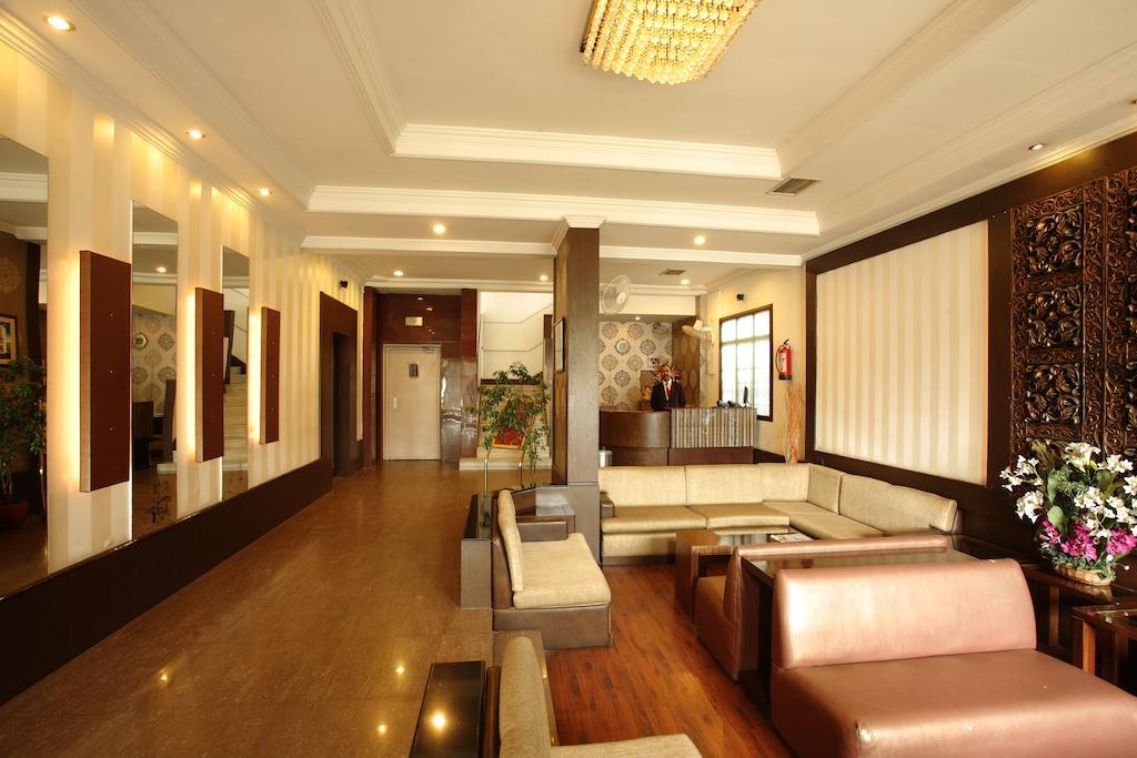 Surya Royal Hotel Kota  Exterior photo