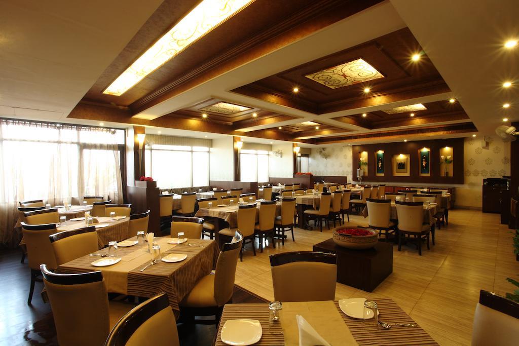 Surya Royal Hotel Kota  Exterior photo