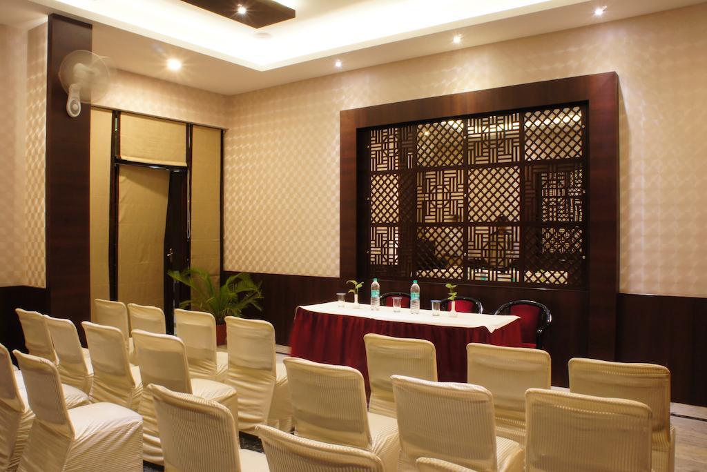 Surya Royal Hotel Kota  Exterior photo